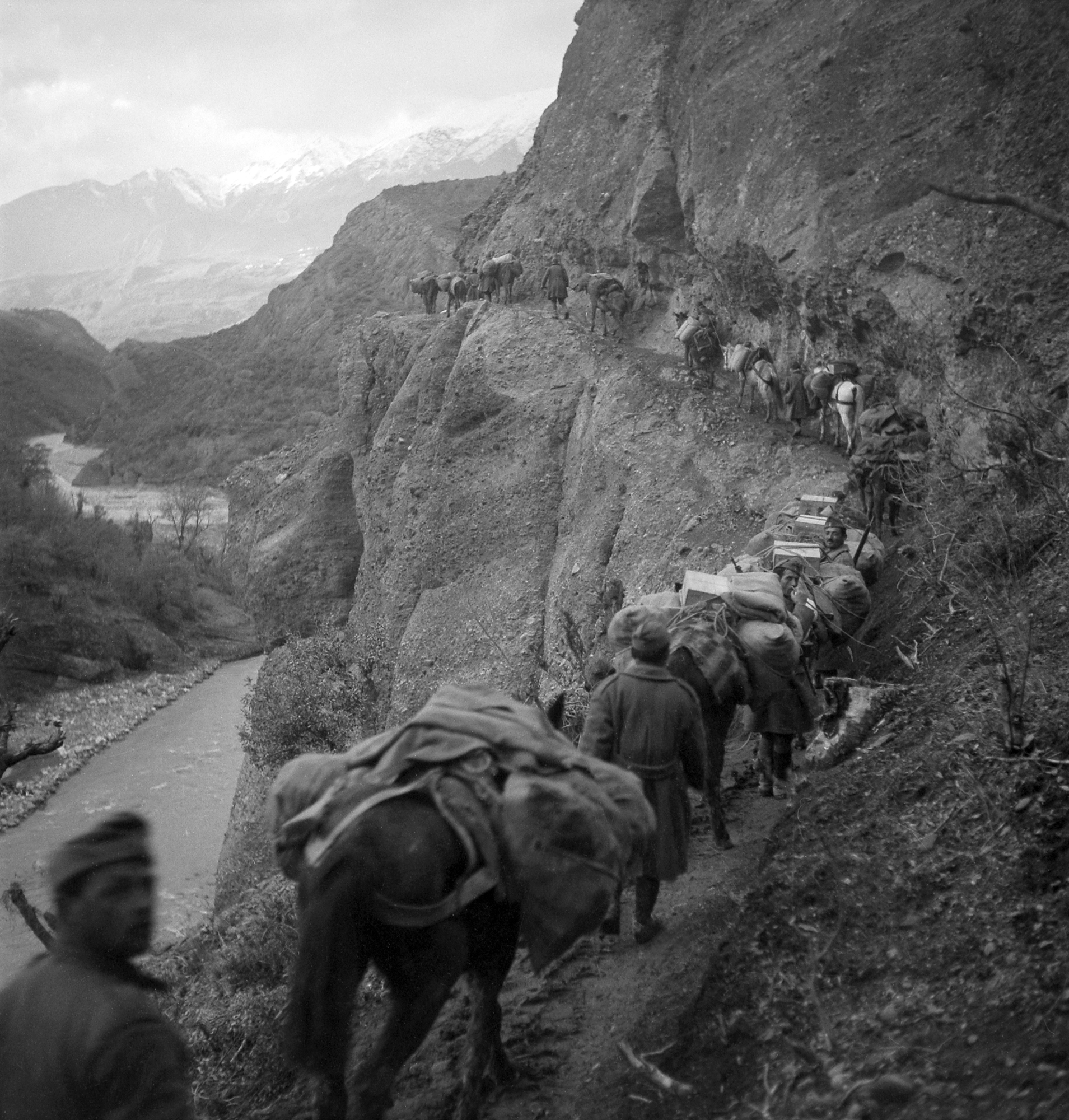 Χαράλαμπος Κατσιμήτρος – Ο πρόμαχος της Ηπείρου στο Επος του 1940-10