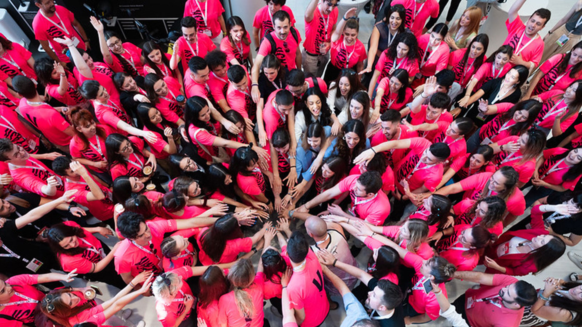 «Στραβά, ευτράπελα, αστείες σκηνές; Ουκ ολίγα!» – Το TEDxAthens σβήνει 15 κεράκια-4