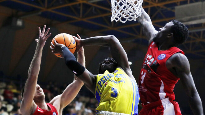 nίκη-για-τον-αρη-το-πάλεψε-το-περιστέρι-563262742