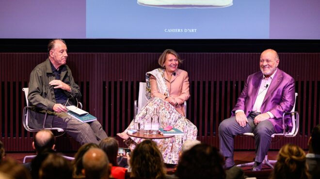 η-κ-στην-έκθεση-του-βραβείου-τέρνερ-σ-563280412