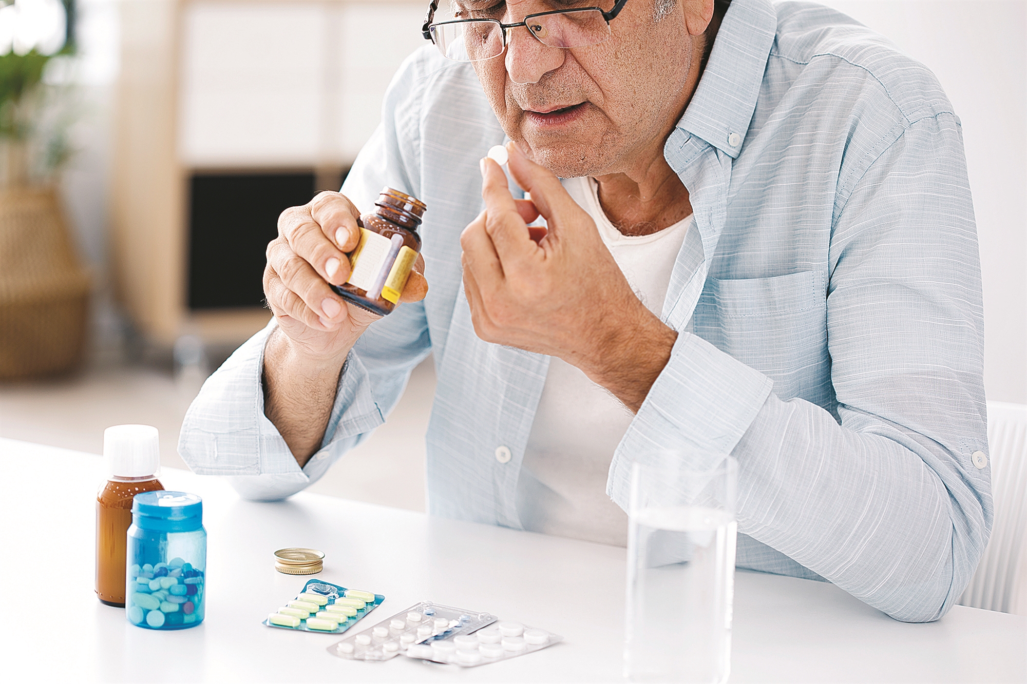 Μήπως έφτασε η ώρα να επανελέγξετε τα φάρμακά σας;-1