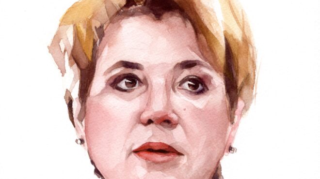 ολγα-γεροβασίλη-σκάβοντας-τάφρο-στο-κ-563280481