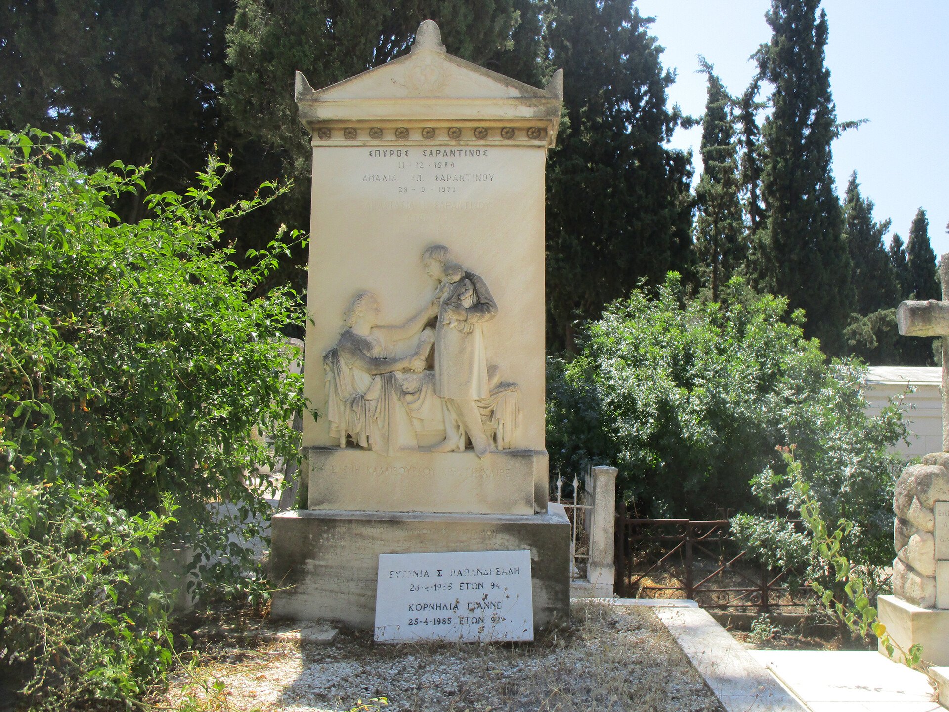 Μια περιήγηση για φιλότεχνους στο «υπαίθριο μουσείο» του Α΄ Νεκροταφείου Αθηνών-3