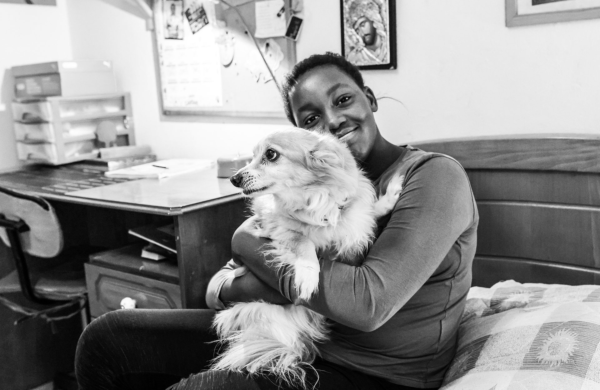 «Η γιαγιά της Κυψέλης»: Μεγαλώνοντας ένα κορίτσι από την Γκάνα-4