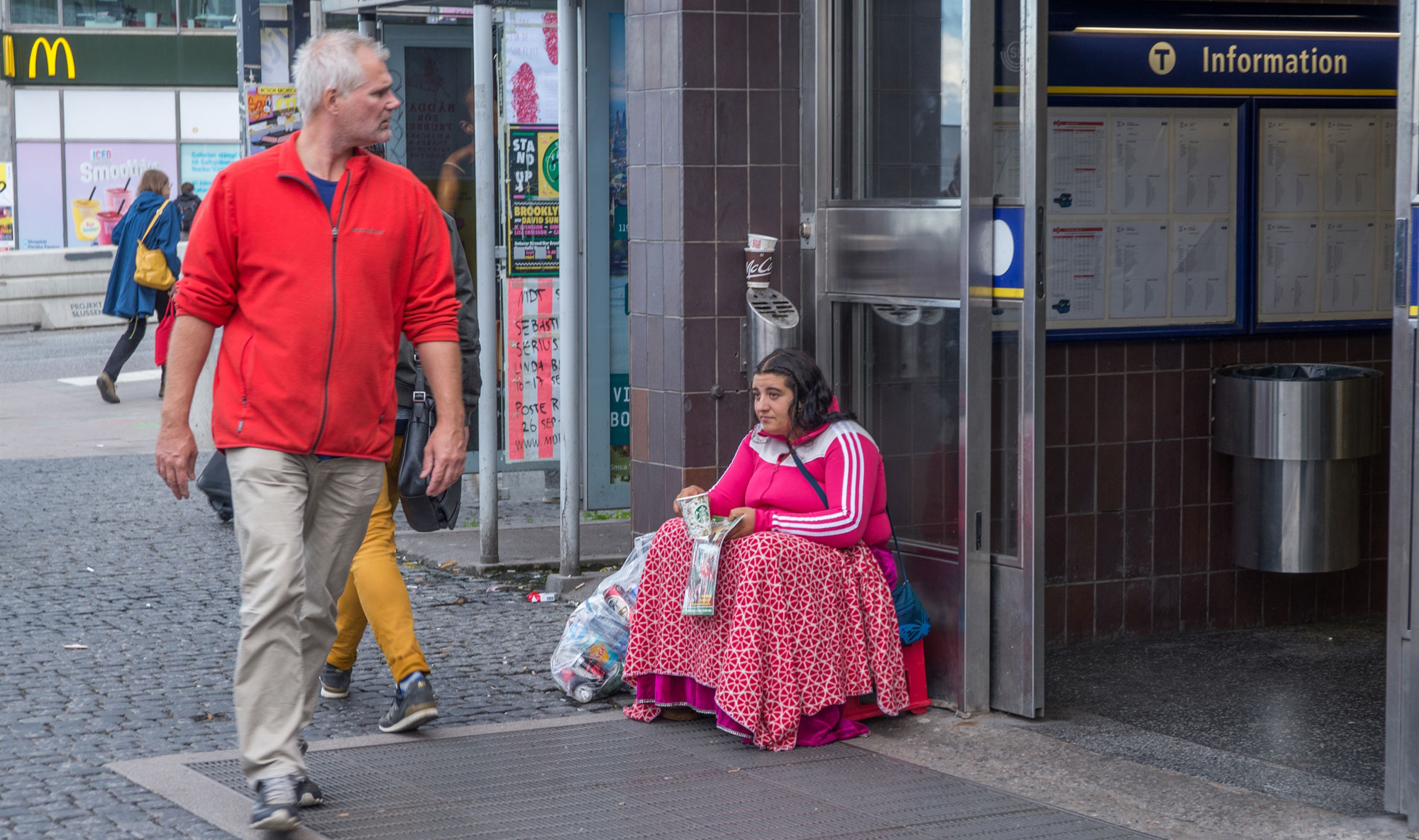 Κόντρα στη Σουηδία για το σχέδιο απαγόρευσης της επαιτείας-1