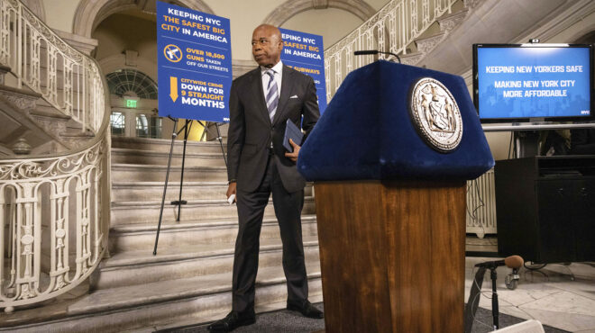 με-δώρα-στα-τίρανα-ο-ερντογάν-563262778