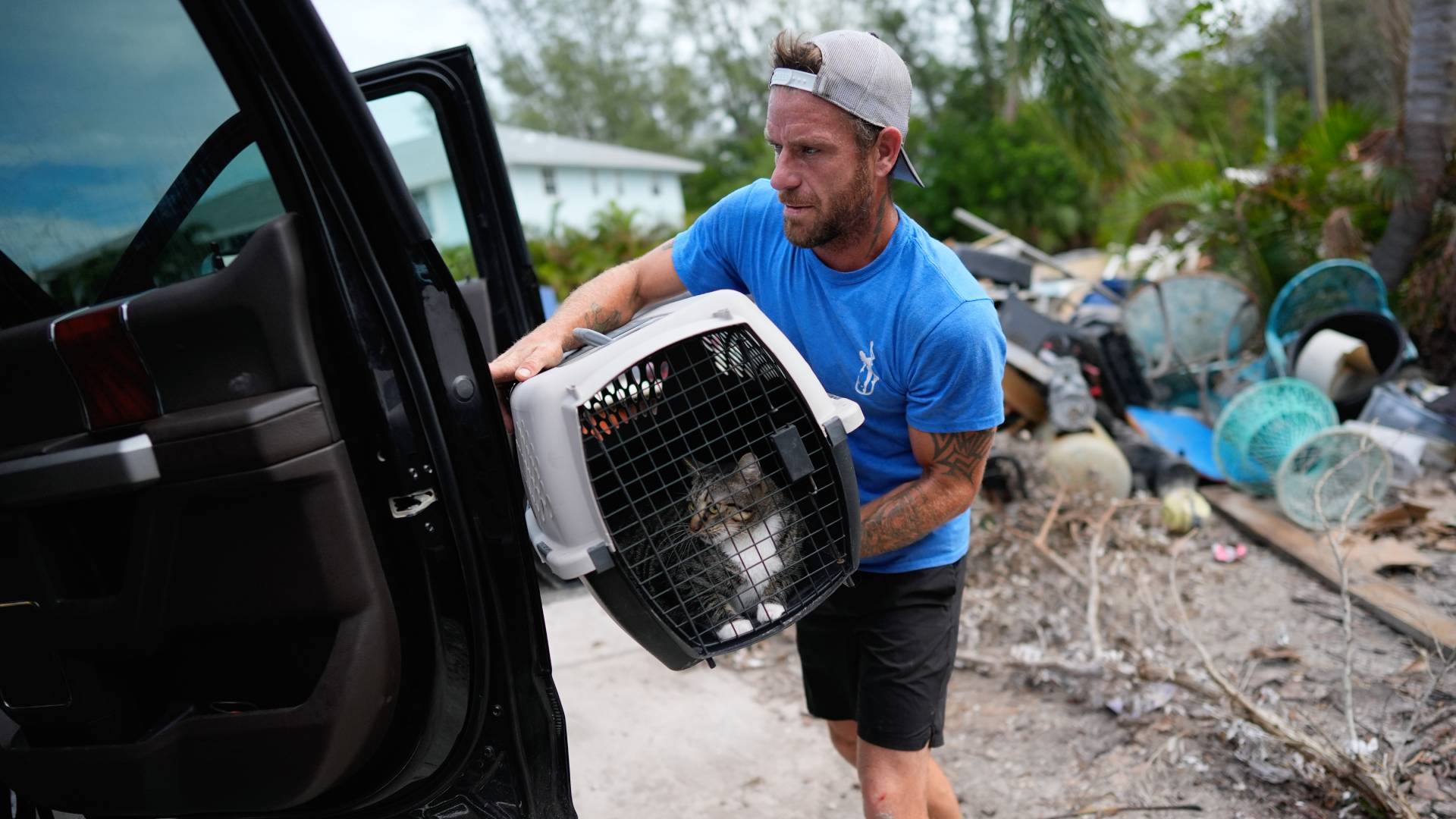 Τυφώνας «Μίλτον»: Η Φλόριντα ετοιμάζεται καθώς η καταιγίδα αναβαθμίστηκε στην Κατηγορία 5-7