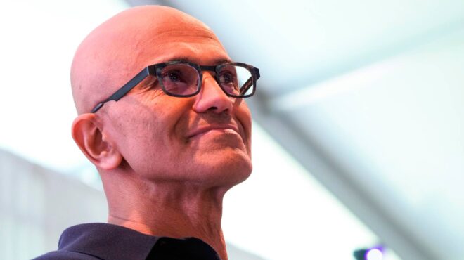 o-satya-nadella-μιλά-με-δύο-ceos-κάθε-μέρα-οι-δύο-αγαπη-563270752