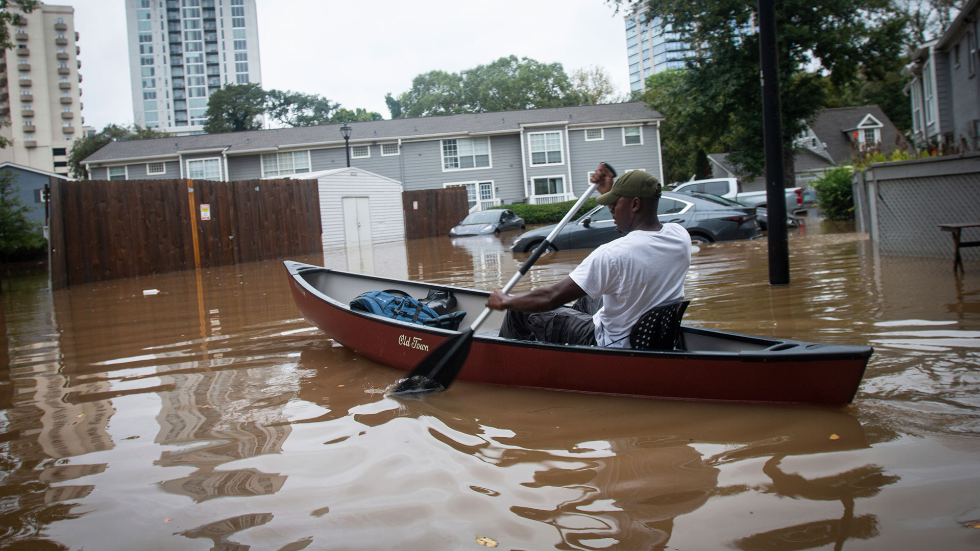 Προεκλογικοί τυφώνες σε Τζόρτζια και… Μέση Ανατολή-1