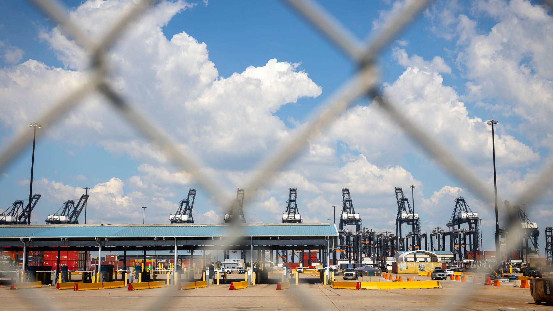 ΗΠΑ: Τέλος στην απεργία των λιμενεργατών – Κλείστηκε «καταρχήν συμφωνία»-1