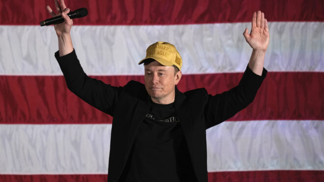 γιατί-ο-μασκ-επενδύει-στον-τραμπ-563291131