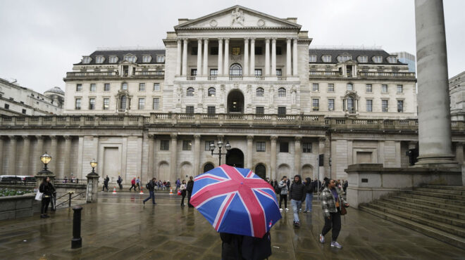 βρετανία-στο-17-υποχώρησε-ο-πληθωρισμό-563276659