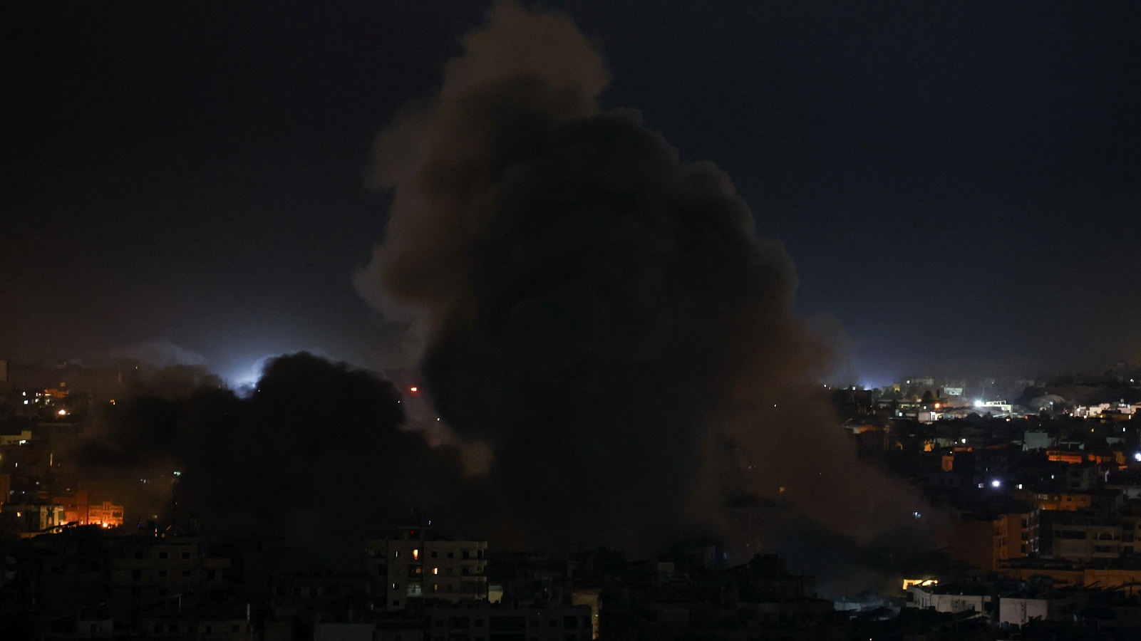 Λίβανος: Νέοι ισραηλινοί βομβαρδισμοί σε νότια προάστια της Βηρυτού-1