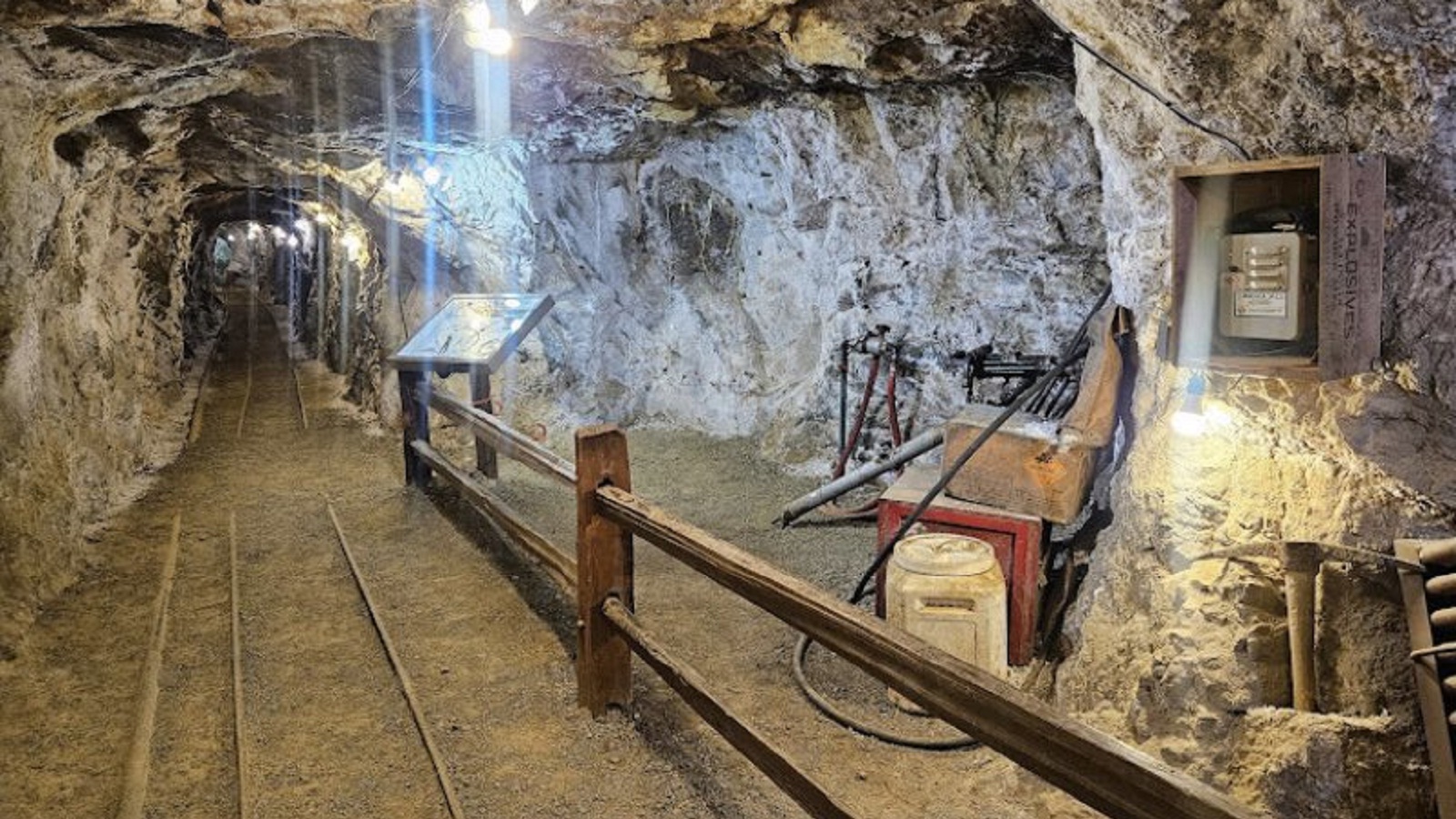 Κολοράντο: Ενας νεκρός σε παλιό χρυσωρυχείο που είναι πια μουσείο – Διασώθηκαν 12 που είχαν εγκλωβιστεί-2