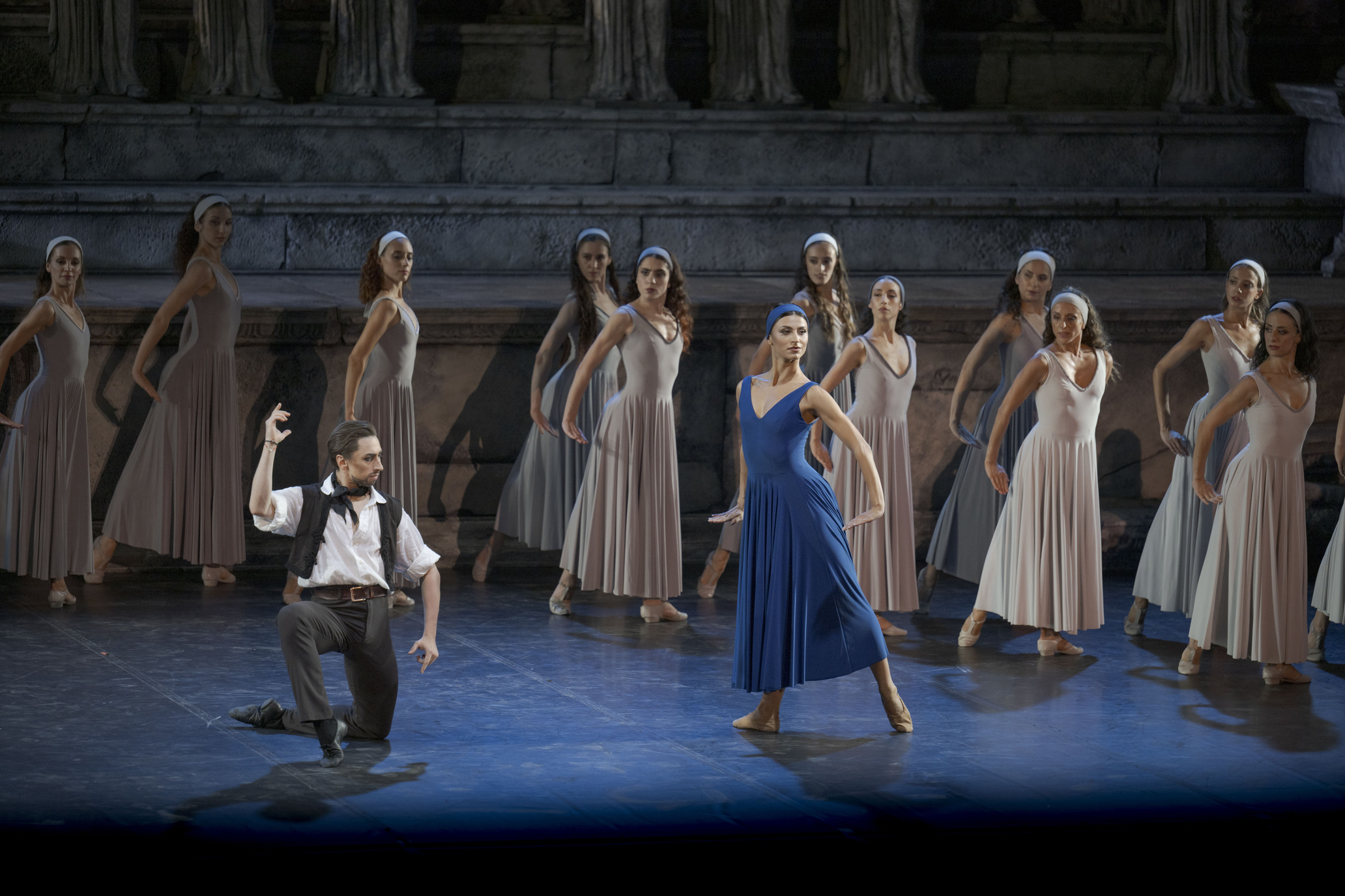 Λόρκα Μασίν στην «Κ»: «Ο Ζορμπάς είναι ένας ύμνος στη ζωή»-3