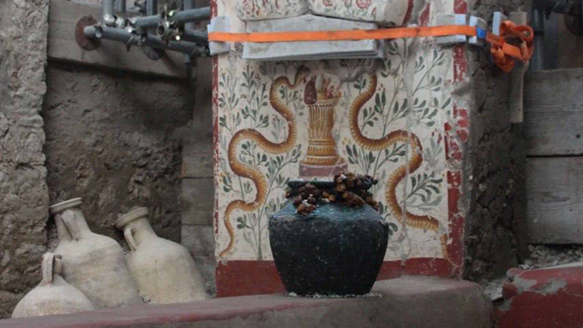 Αρχαία Πομπηία: Εντυπωσιακές τοιχογραφίες στην «Οικία της Φαίδρας»-1