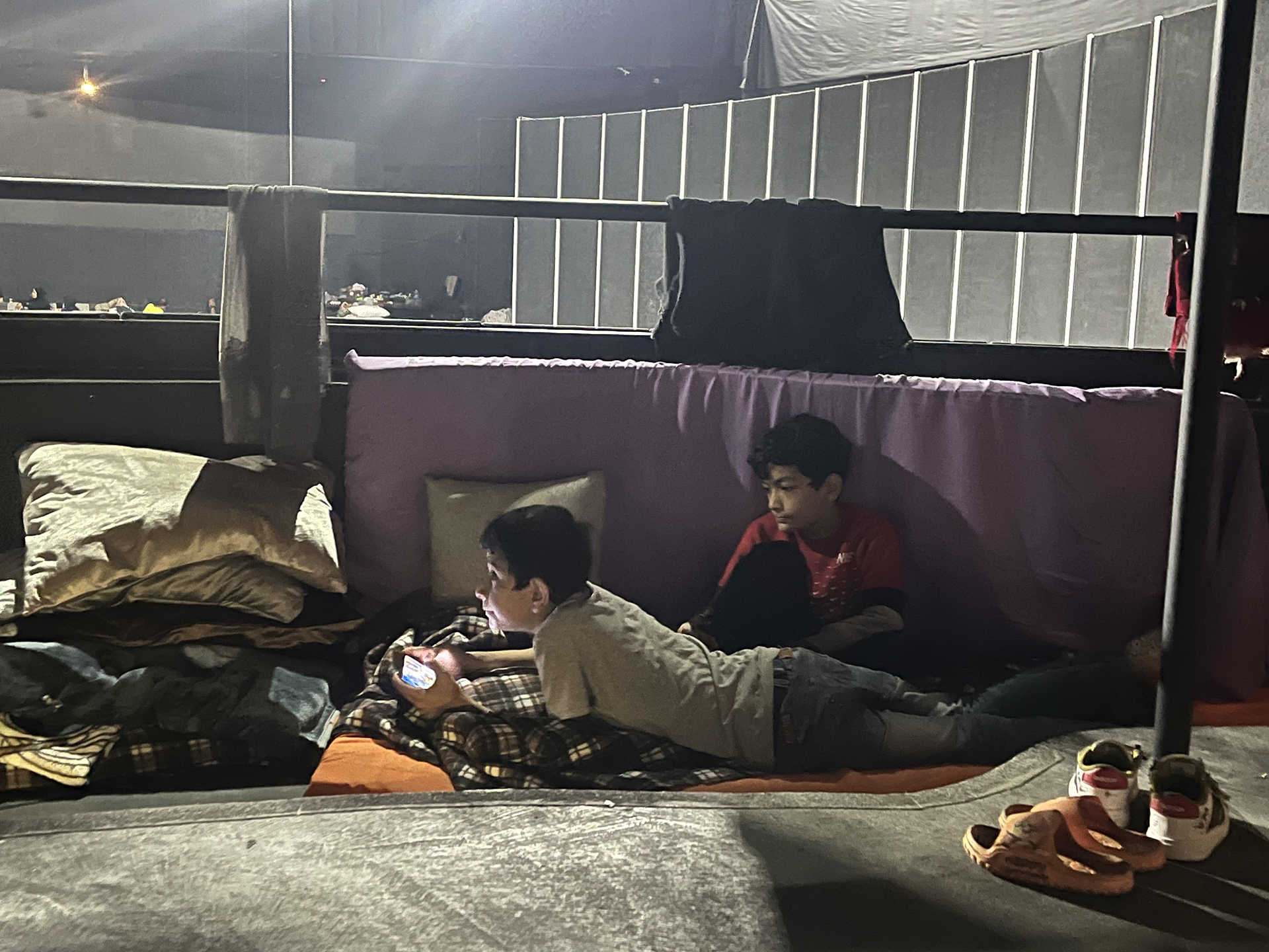 «Ηταν σαν την Αποκάλυψη. Θα πεθαίναμε από τις βόμβες, αν μέναμε πίσω»-2