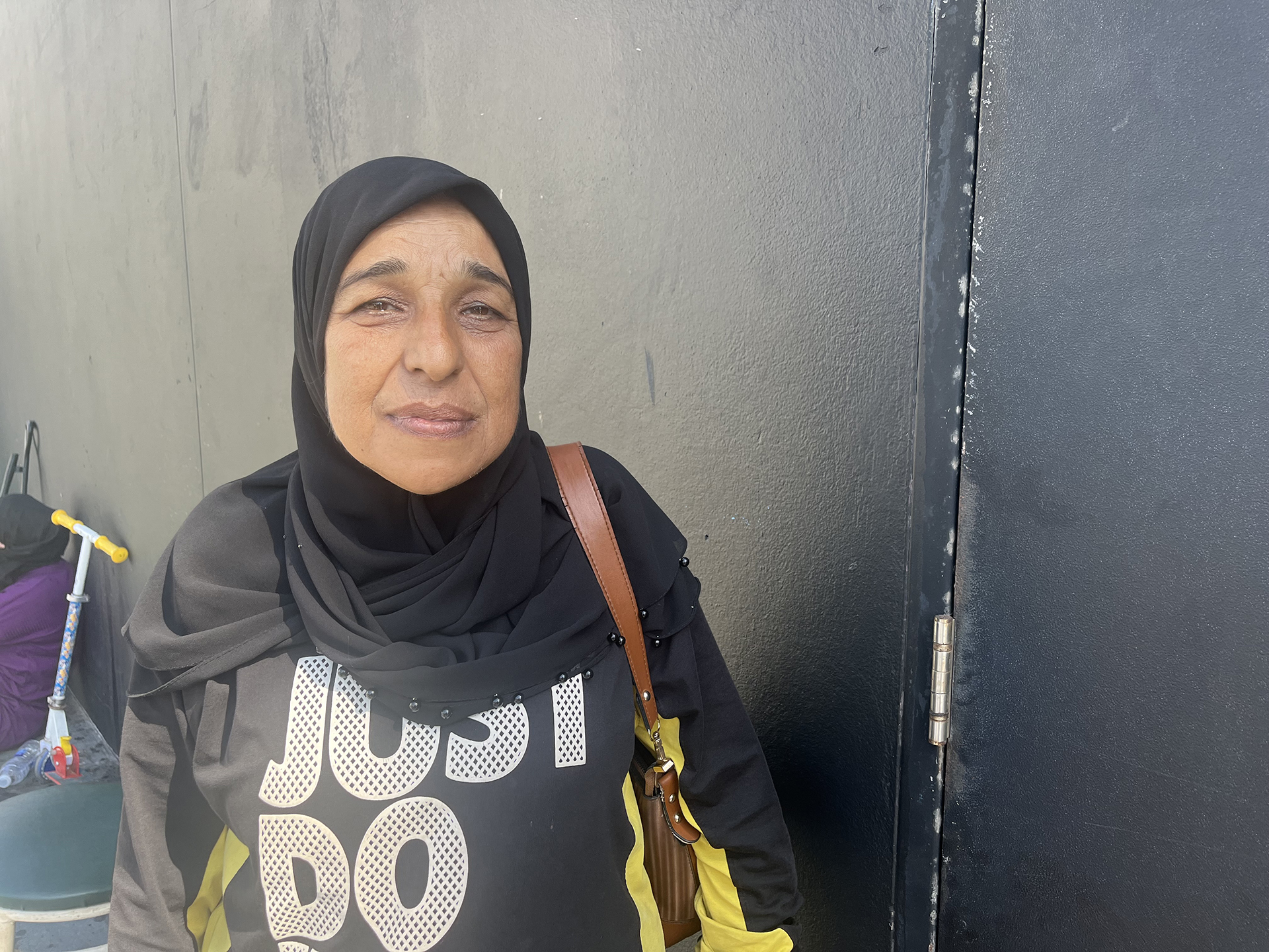 «Ηταν σαν την Αποκάλυψη. Θα πεθαίναμε από τις βόμβες, αν μέναμε πίσω»-3