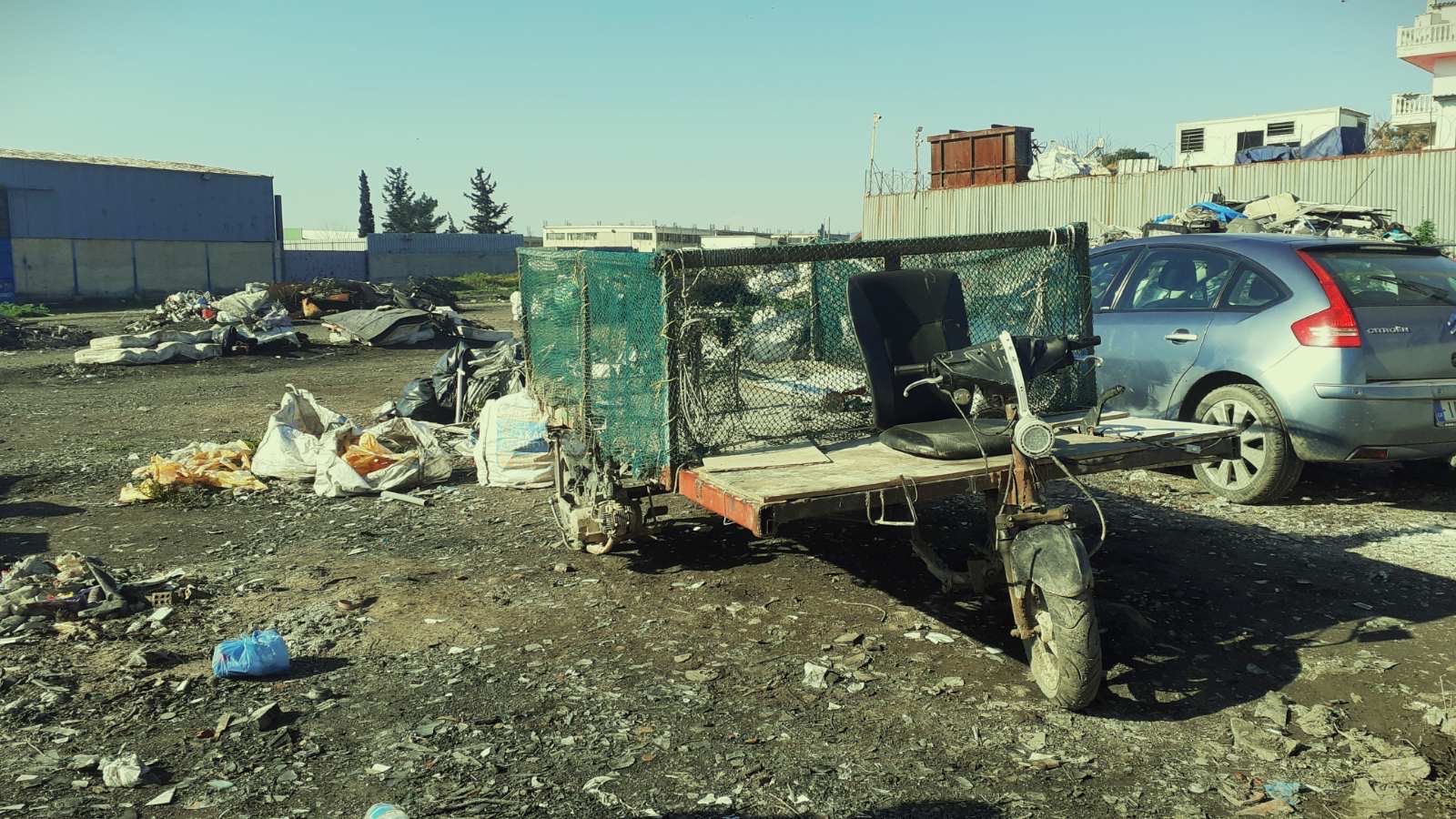 Στους καταυλισμούς της Δυτικής Αττικής «κανείς δεν νιώθει ασφαλής»-2