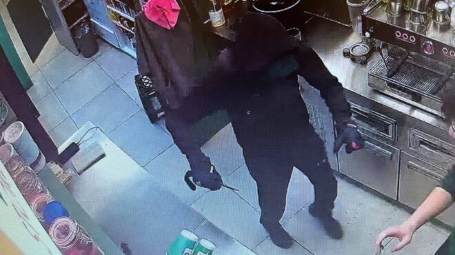 ιλίσια-απείλησε-τον-υπαλληλο-με-μαχαί-563282884