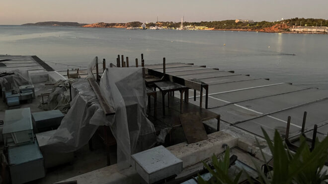 βουλιαγμένη-εμπρηστική-επίθεση-σε-εσ-563274571