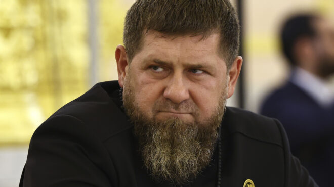 μας-δάγκωσαν-θα-τους-καταστρέψουμε-563295325