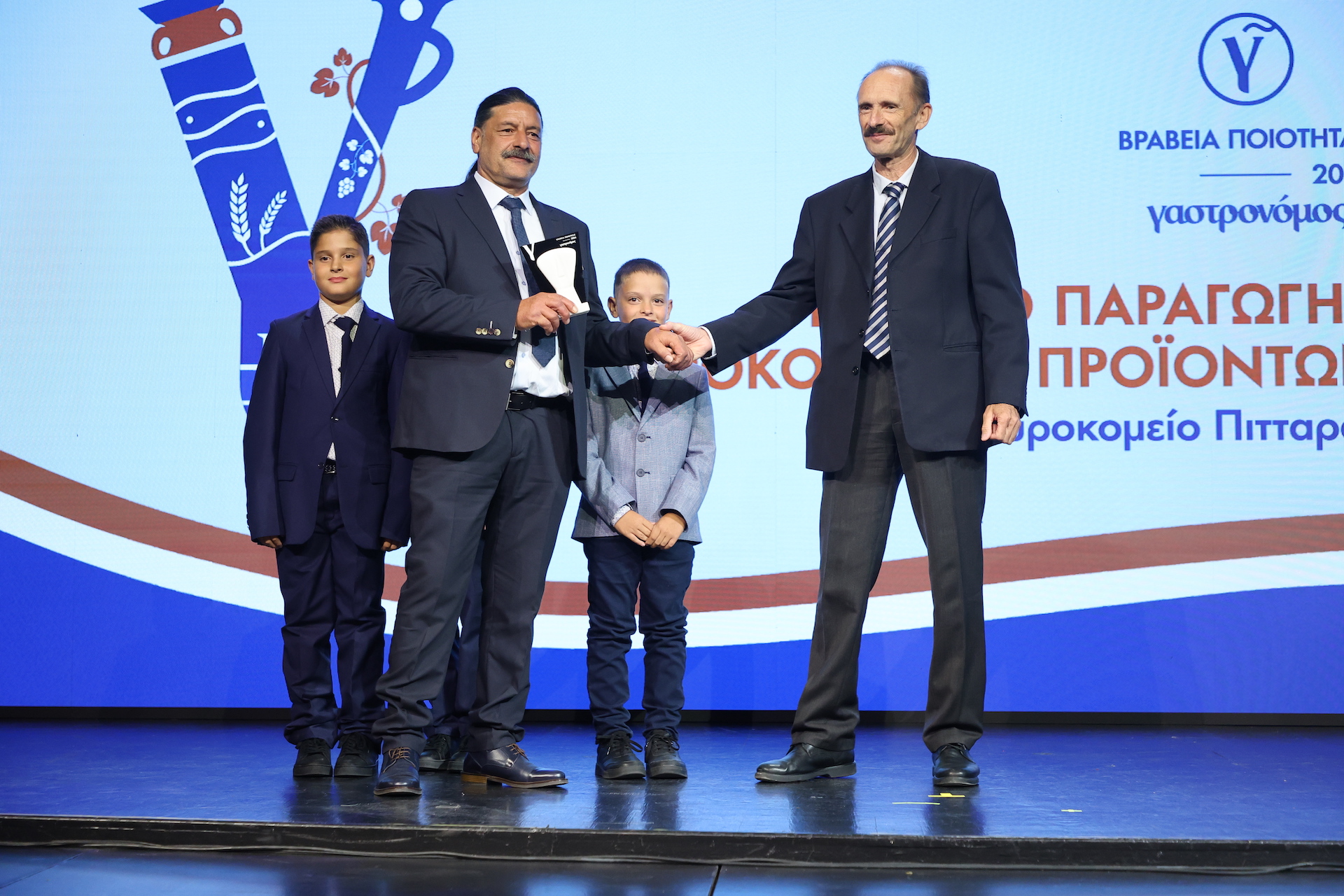 Βραβεία Γαστρονόμου: Οι Κυκλαδίτες που παλεύουν με τη γη και οι ηρωίδες της λαϊκής μαγειρικής-14