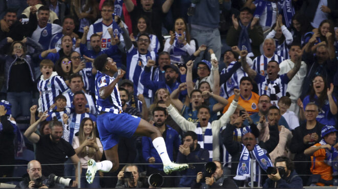 η-βάρκα-του-σαμουέλ-ομοροντιόν-μεταφέ-563276908