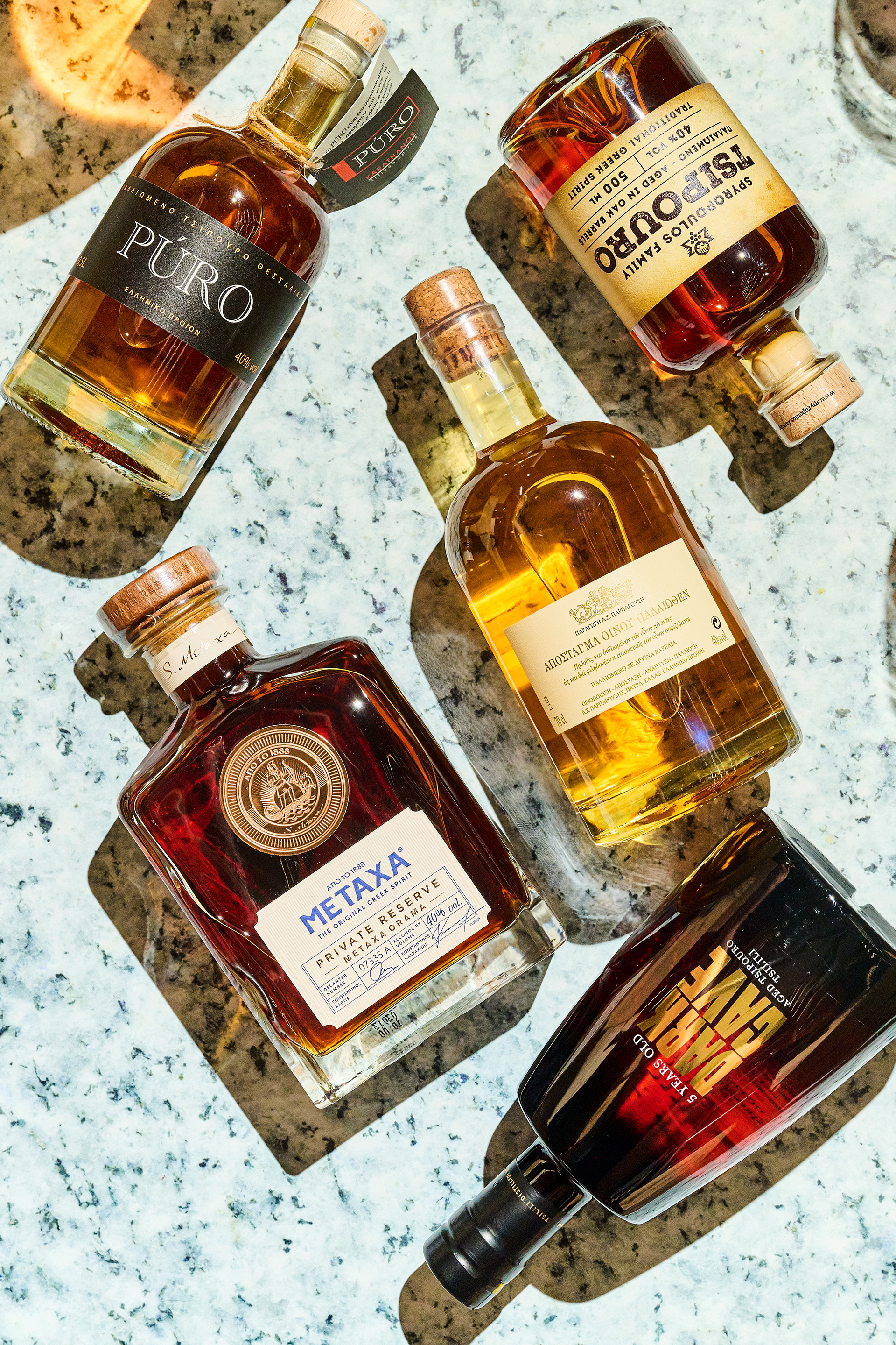 5 ελληνικά αποστάγματα που δεν πρέπει να λείπουν από την κάβα μας-1