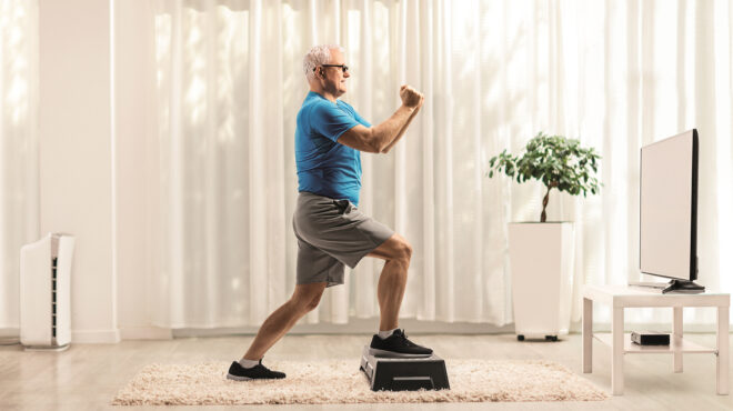 ασκήσεις-ισορροπίας-σε-μια-γεμάτη-ημέ-563263666