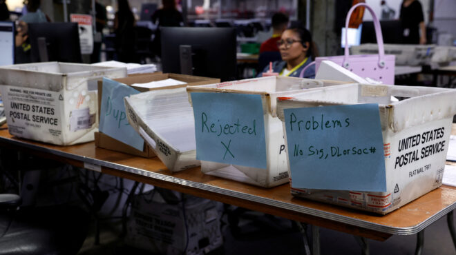 η-χάρις-παίζει-τα-δυνατά-της-χαρτιά-για-563299003