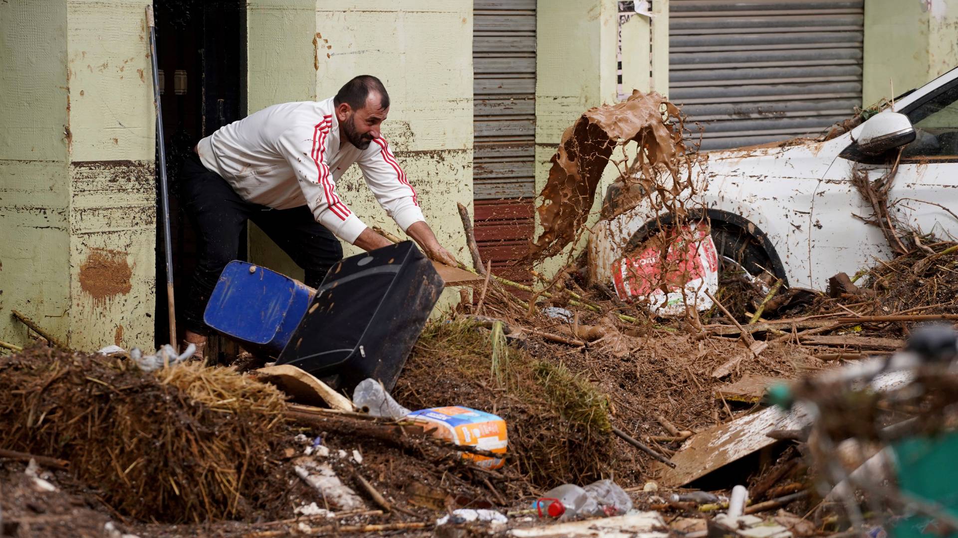 Πλημμύρες στην Ισπανία: Τουλάχιστον 95 οι νεκροί – Η πληγείσα περιοχή ανακηρύχθηκε «ζώνη καταστροφής»-3