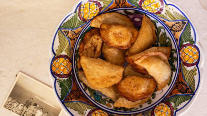 αρακλειώτικα-γλυκά-τυροπιτάκια-563250490