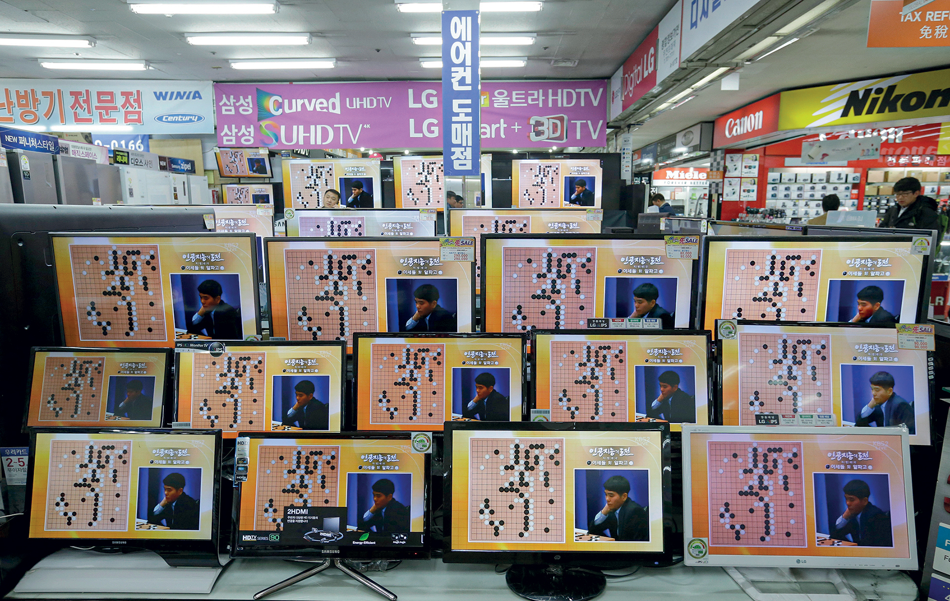 Ο νομπελίστας Ντέμης Χασάμπης ξέρει πώς να κάνει τον κόσμο καλύτερο-3