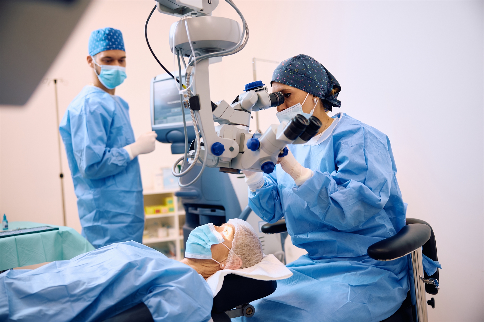 Μια απρόσμενη ανεπιθύμητη ενέργεια της χειρουργικής επέμβασης στα μάτια-2