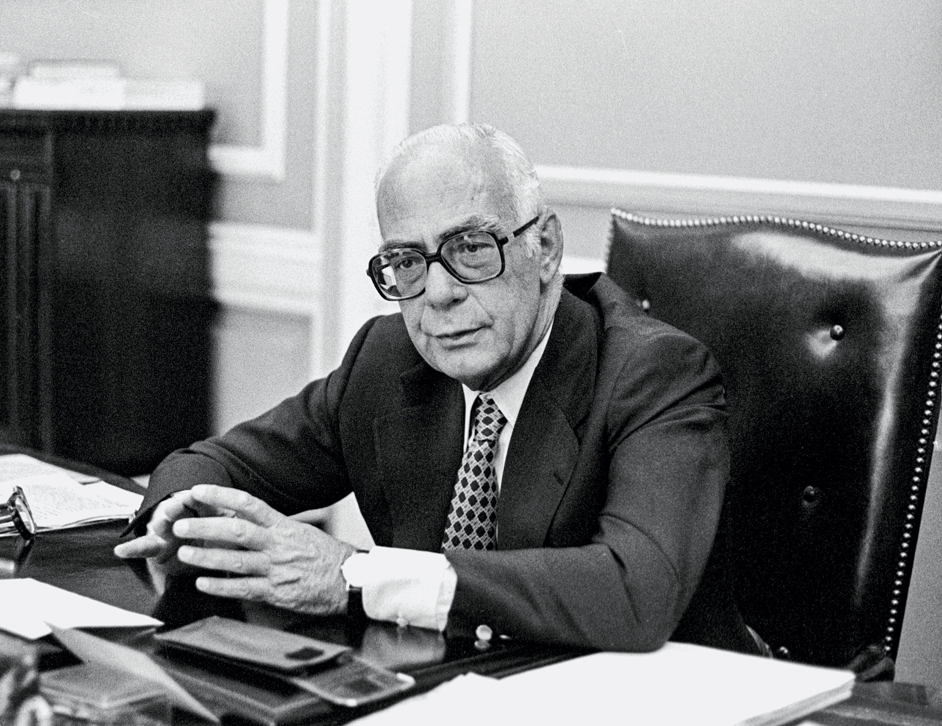 Το παρασκήνιο της διαδοχής Καραμανλή-3