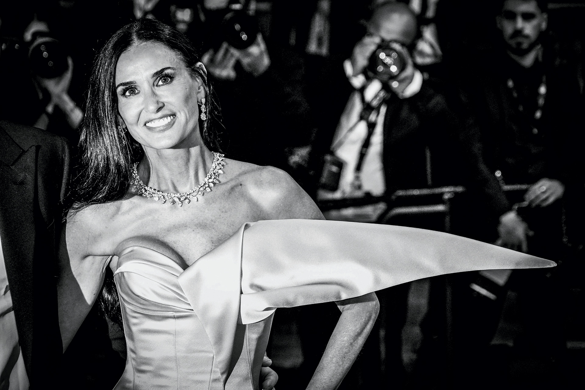 Η Ντέμι Μουρ δεν ανησυχεί πια για το βλέμμα των ανδρών-2