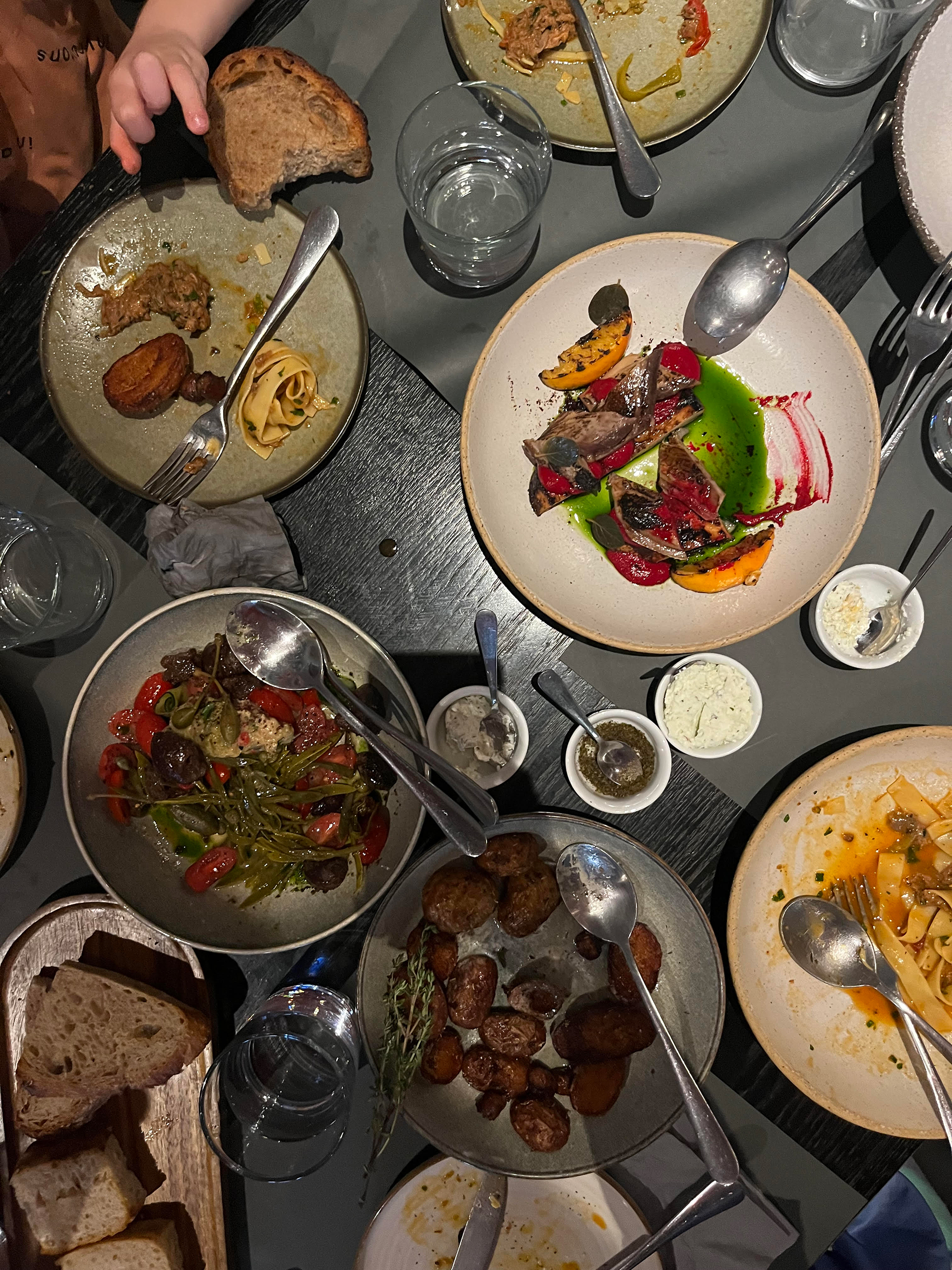 Δείπνο στο Μαιτρ και Μαργαρίτα: χωρίς ρίσκο, με πολλή νοστιμιά -3