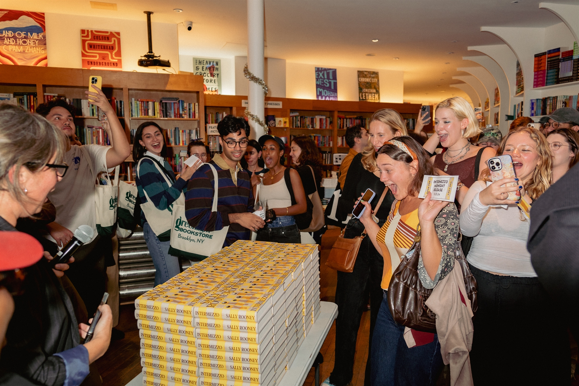 Γιατί διαβάζουμε Σάλι Ρούνεϊ-1