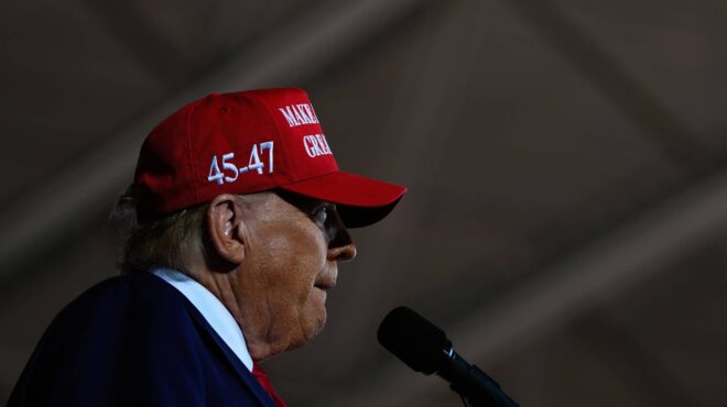 τραμπ-κατά-μεταναστών-φέρνουν-στις-η-563259865