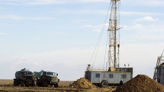 σκάβουν-ξανά-τα-γεωτρύπανα-στα-ορυχεί-563250367