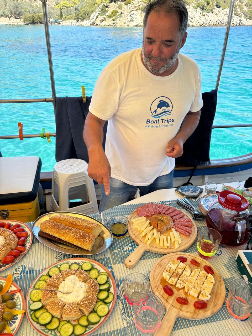 Ο επίμονος ψαράς και η τελευταία υφάντρα του Αργοσαρωνικού-1