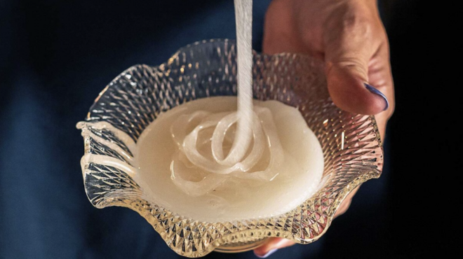 πολίτικο-άσπρο-γλυκό-υποβρύχιο-βήμα-β-563288758