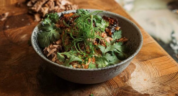 αρνίσια-σπάλα-στο-bbq-με-ασιατική-μαρινά-563270395