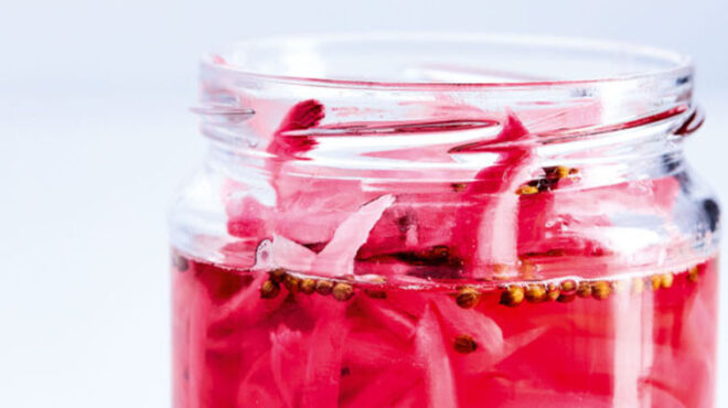 γρήγορη-πίκλα-κρεμμυδιού-για-μεζέ-563297341