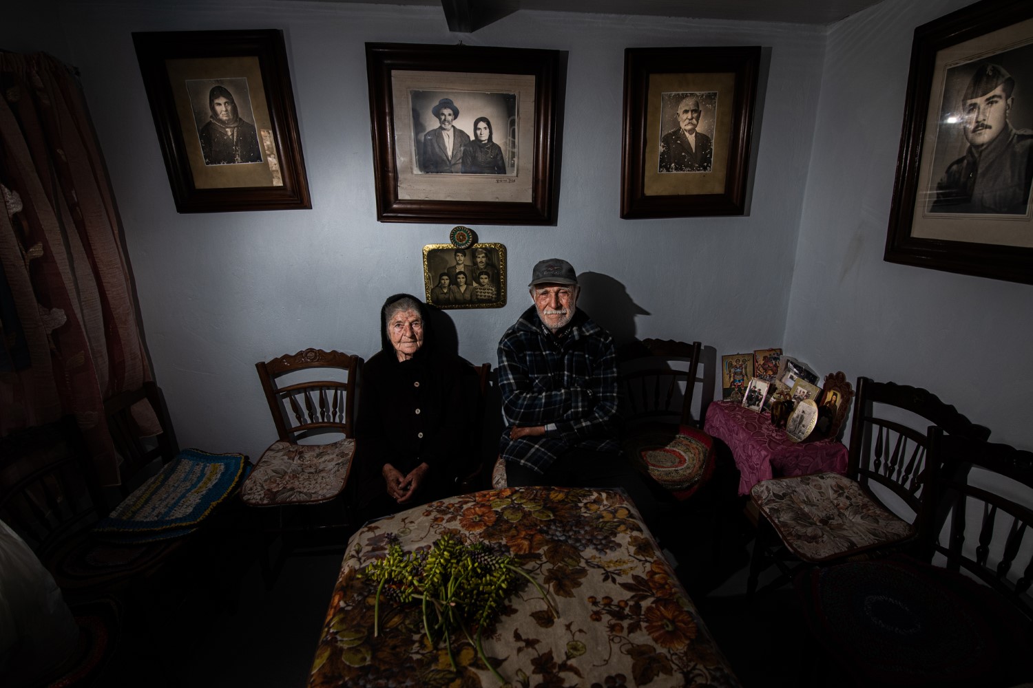 «Είδε τόσο αίμα που τυφλώθηκε»: Ανθρωπογραφίες ενός Αιγαίου που χάνεται-3