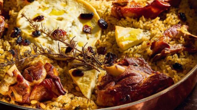 aρνάκι-κασπακινό-με-ρύζι-και-κρούστα-απ-563258161