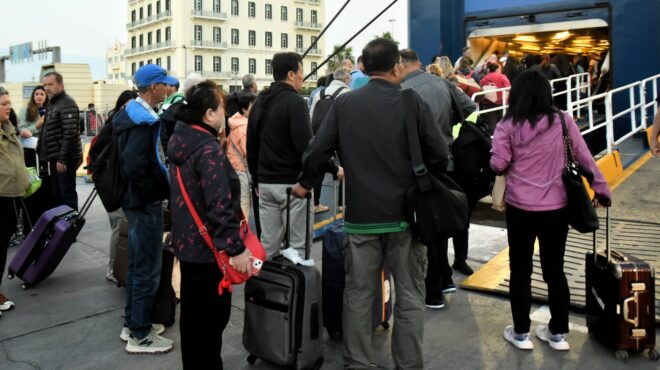 μαζική-έξοδος-από-τα-λιμάνια-μετά-τη-λή-563290903