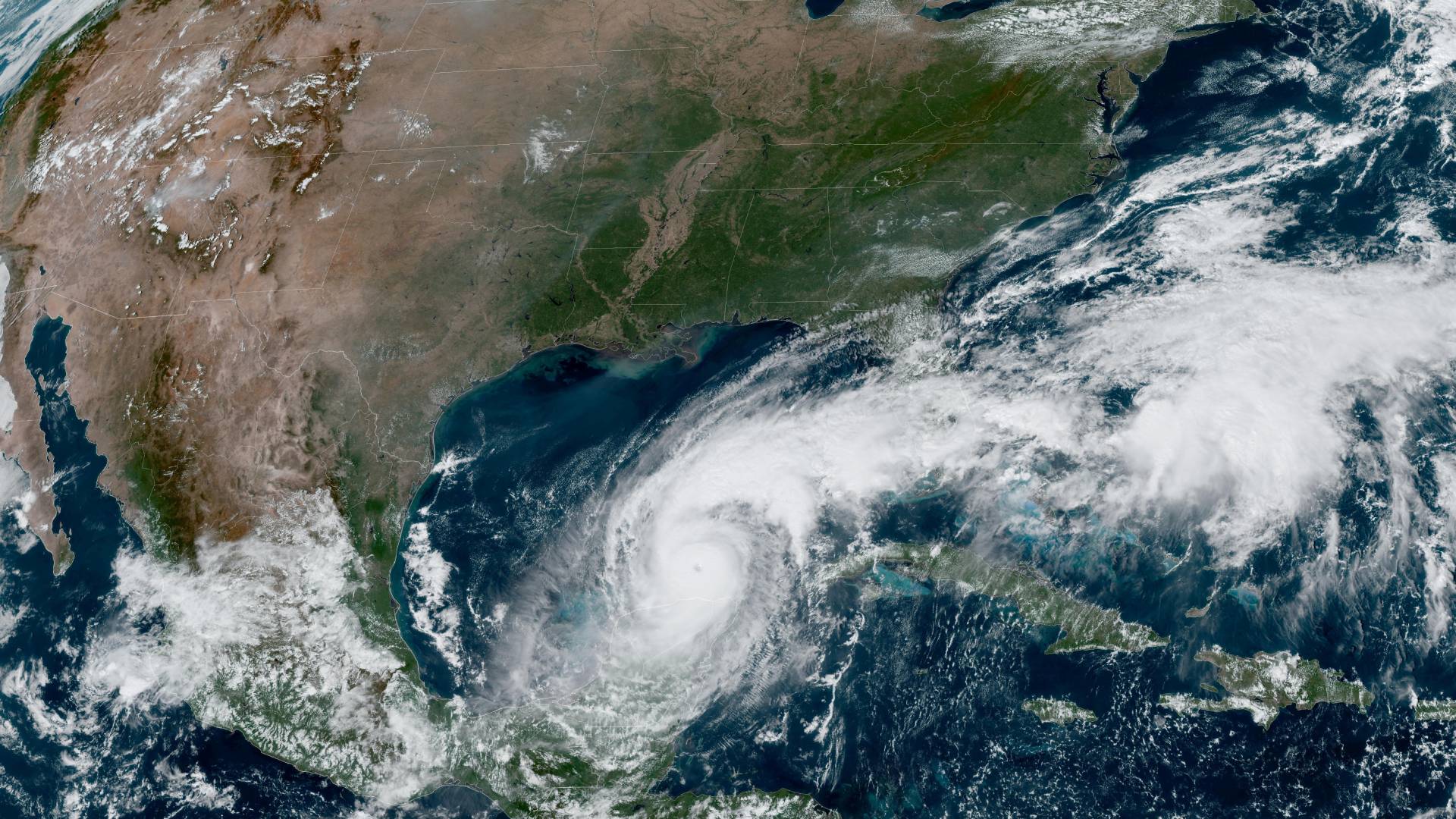 Τυφώνας «Μίλτον»: Προβλέψεις για μεγάλες καταστροφές, μαζική έξοδος από τη Φλόριντα-1