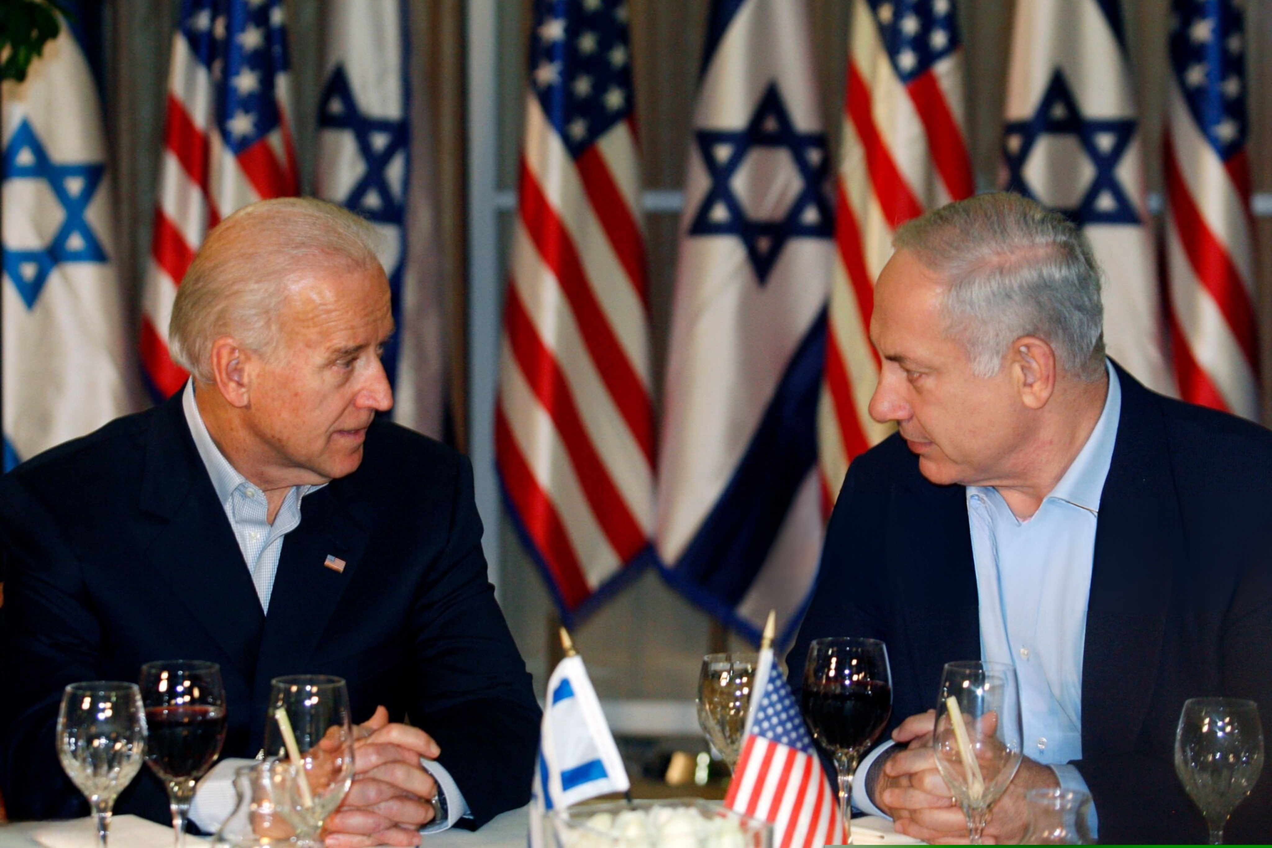 Axios: Το Ισραήλ εξετάζει αντίποινα με πλήγμα στις πετρελαϊκές εγκαταστάσεις του Ιράν-2